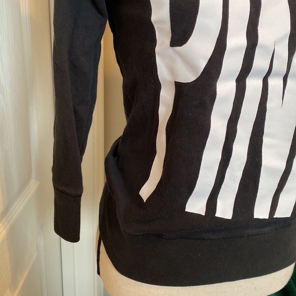 Victoria Secret Pink crewneck sweatshirt - Picture 3 of 4
